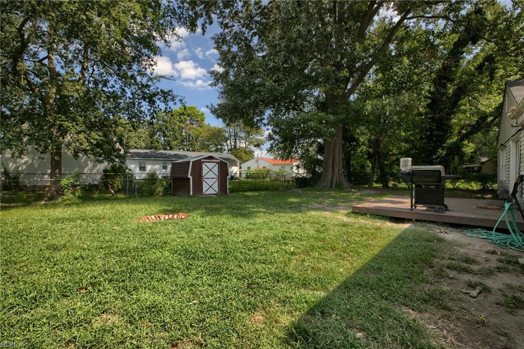 527 Stockton St Property Photo 28