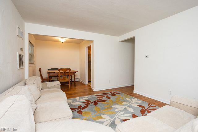 6242 Niagara Cir Property Photo 5
