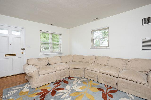 6242 Niagara Cir Property Photo 6