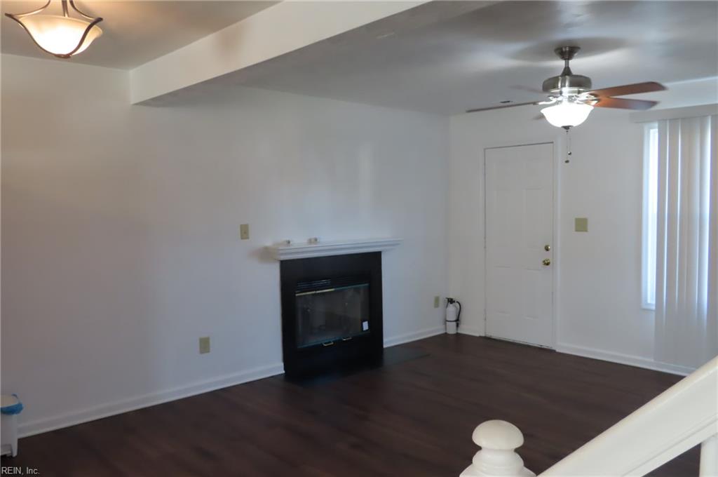 1071 Glen Willow Dr Property Photo 9