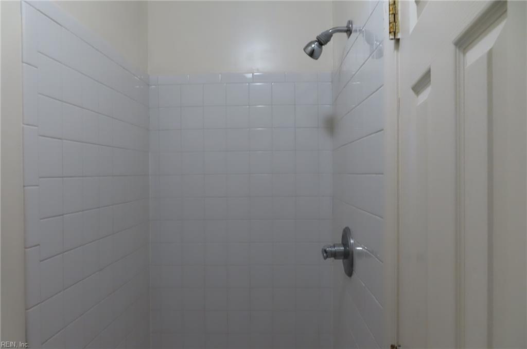 1071 Glen Willow Dr Property Photo 23