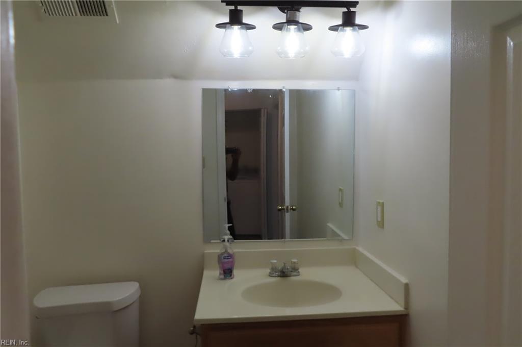 1071 Glen Willow Dr Property Photo 30