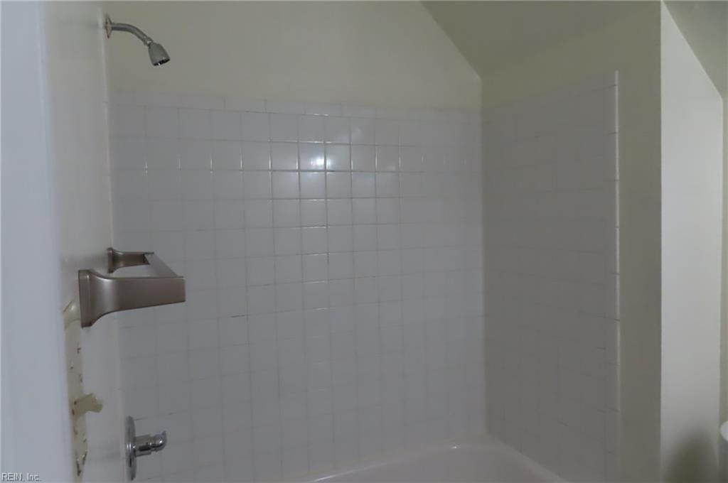 1071 Glen Willow Dr Property Photo 32
