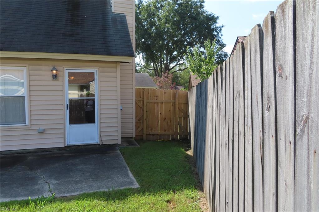 1071 Glen Willow Dr Property Photo 44