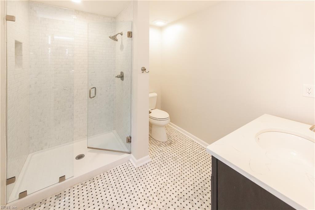 607 Vanderbilt Ave Property Photo 10