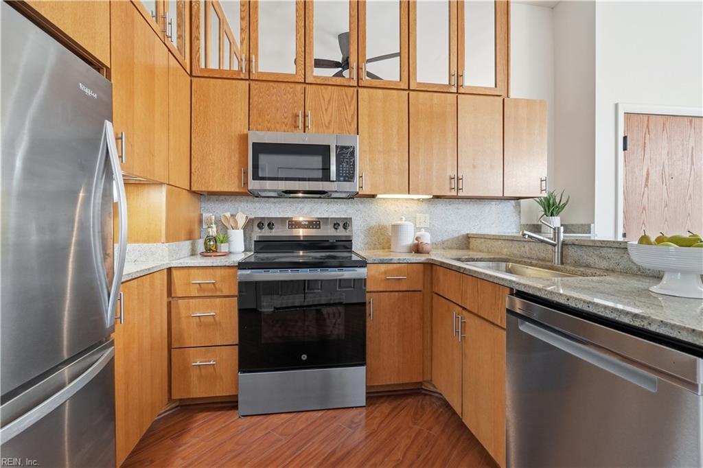 696 Mowbray Arch Property Photo 12