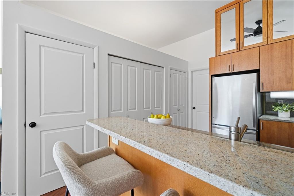 696 Mowbray Arch Property Photo 14