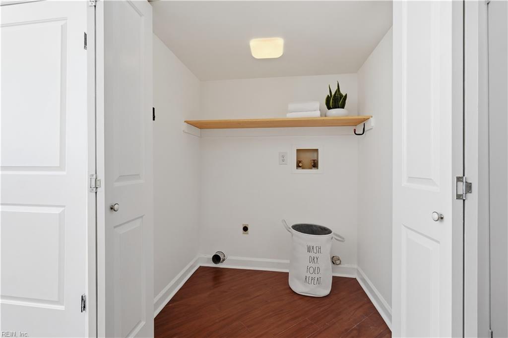 696 Mowbray Arch Property Photo 15