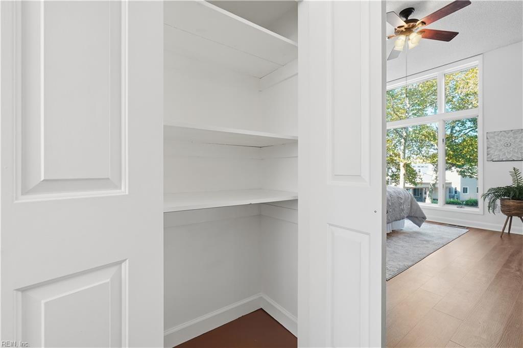 696 Mowbray Arch Property Photo 16