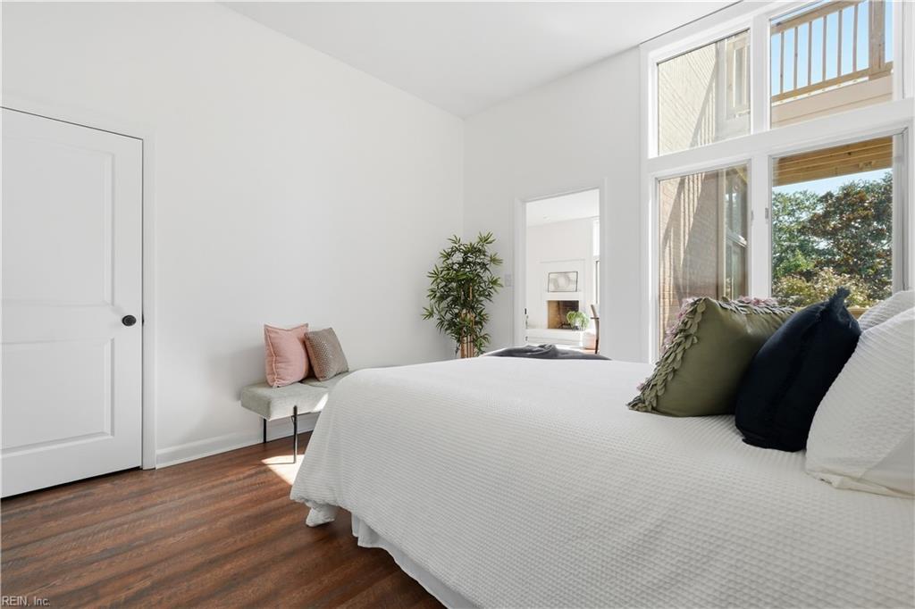 696 Mowbray Arch Property Photo 19