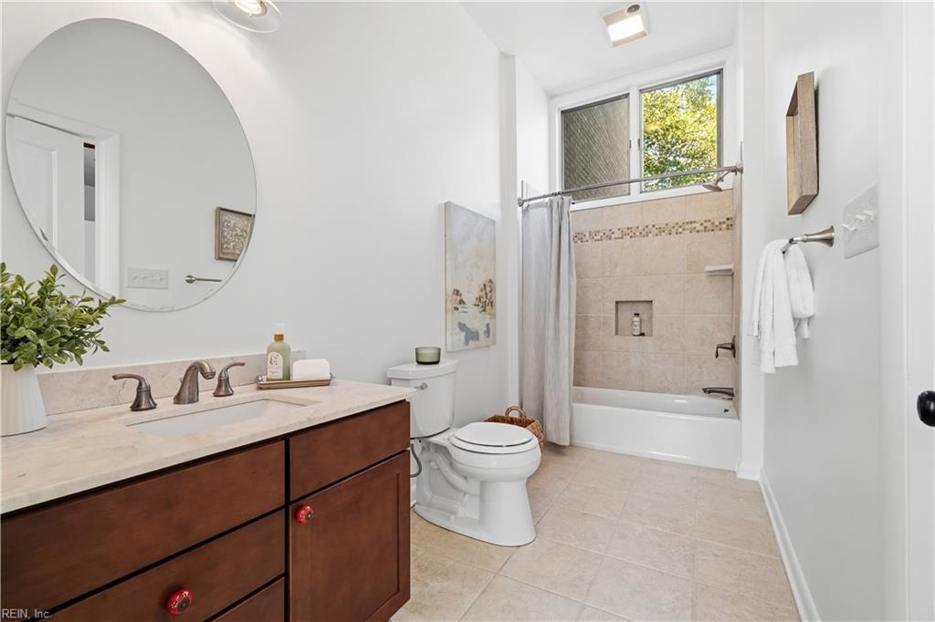 696 Mowbray Arch Property Photo 21