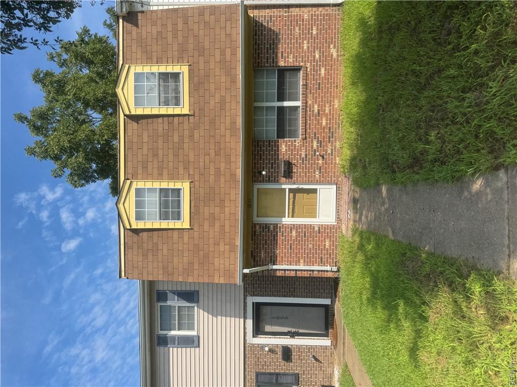 1857 Olde Buckingham Rd Property Photo 2