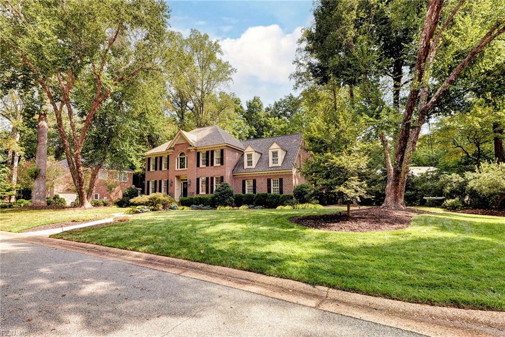 320 Yorkshire Dr Dr Property Photo 4