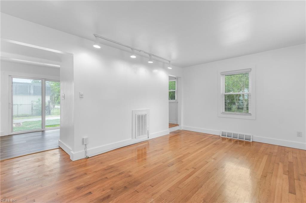 531 Burleigh Ave Property Photo 10