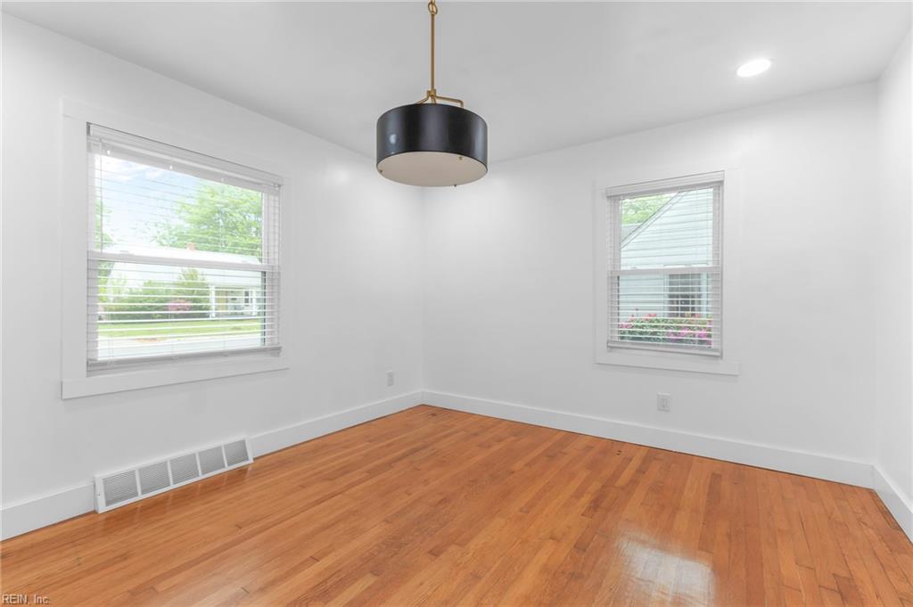 531 Burleigh Ave Property Photo 11