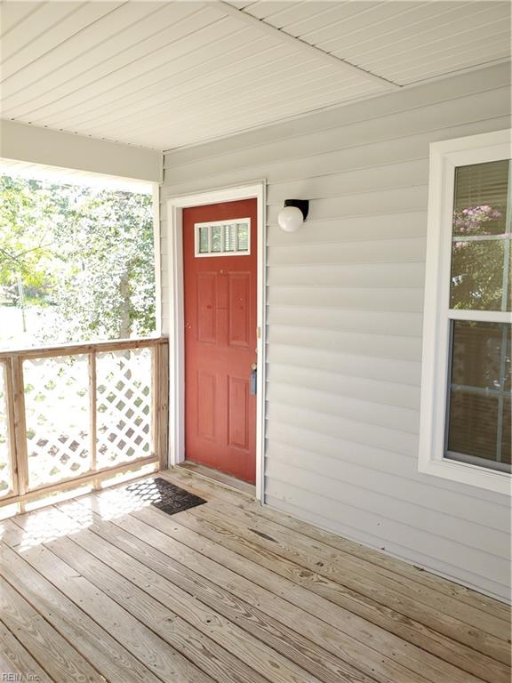 327 Thalia Station Ct Property Photo 3