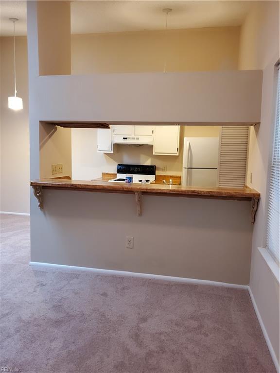 327 Thalia Station Ct Property Photo 6