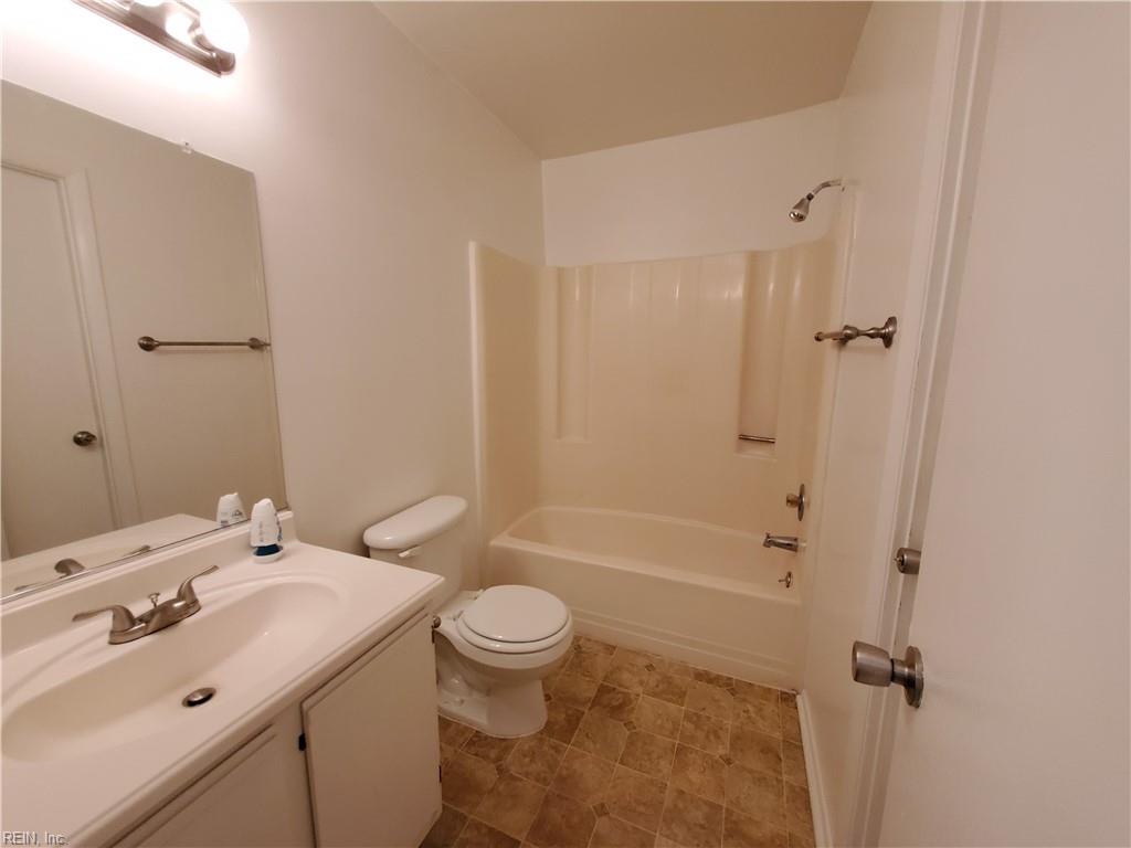 327 Thalia Station Ct Property Photo 15