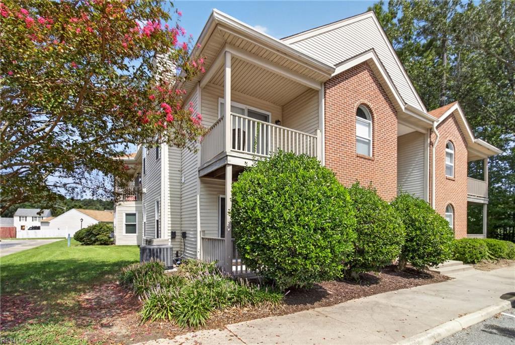 504 Mary Robert LN