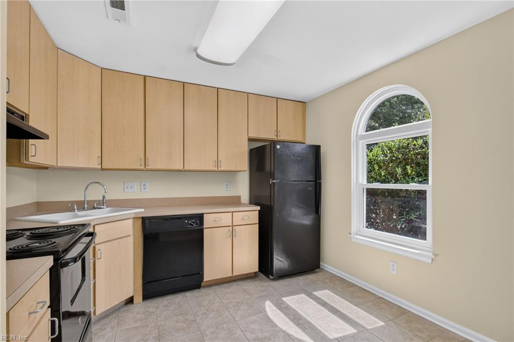 504 Mary Robert Ln Property Photo 10