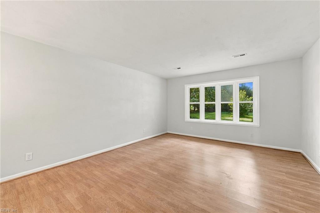 2260 Indian River Rd Property Photo 12