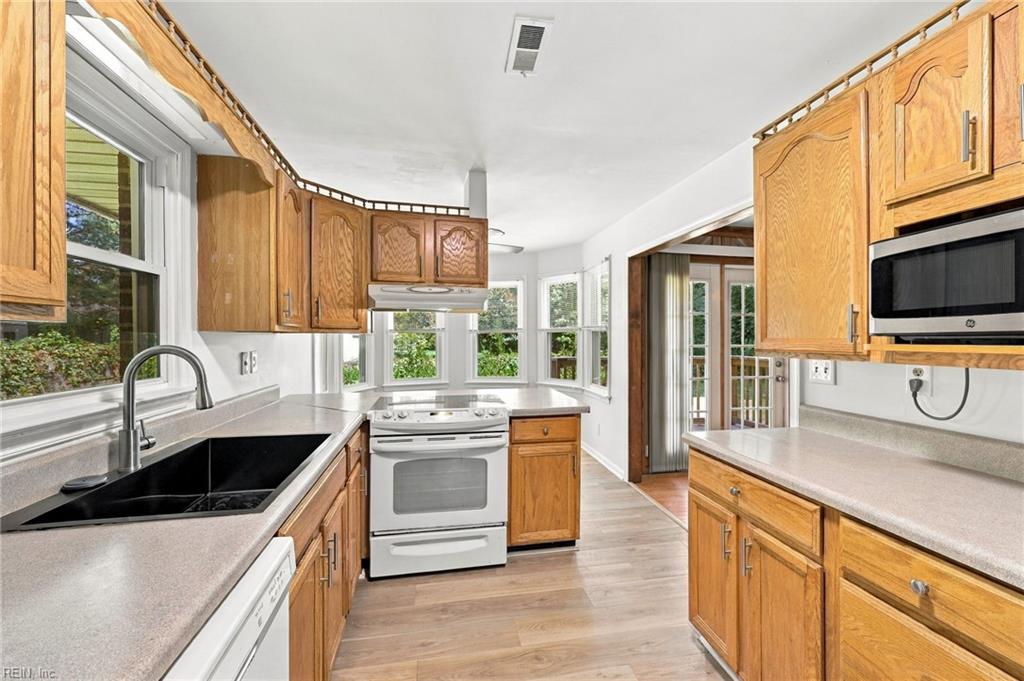 2260 Indian River Rd Property Photo 18