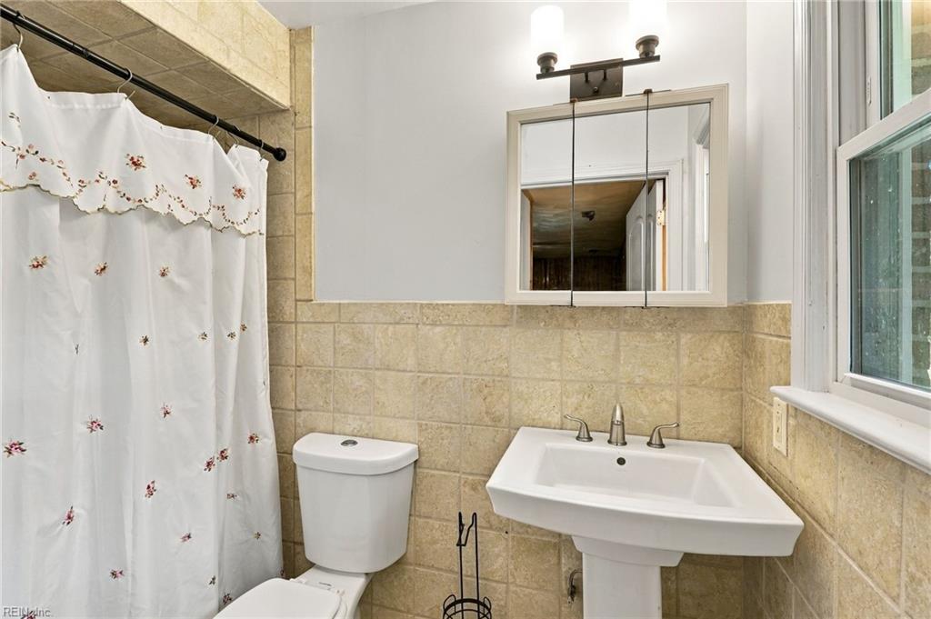 2260 Indian River Rd Property Photo 25