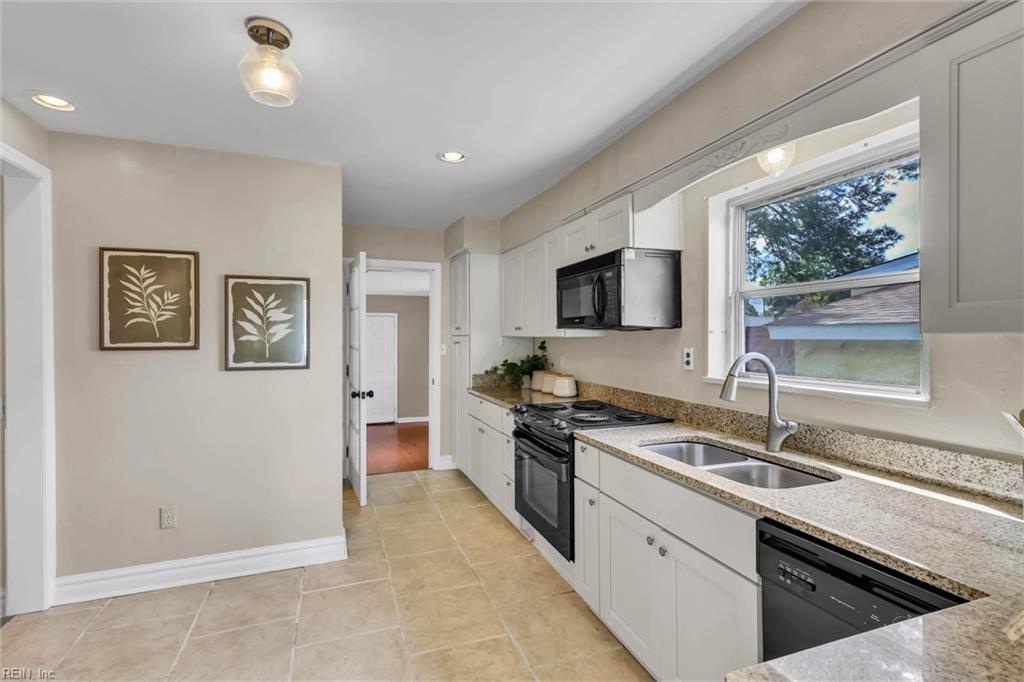 916 Redstart Ave Property Photo 18