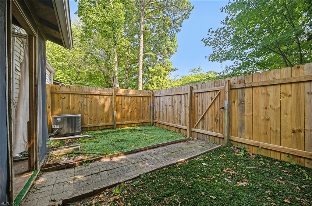 9 Colonial Way Property Photo 32