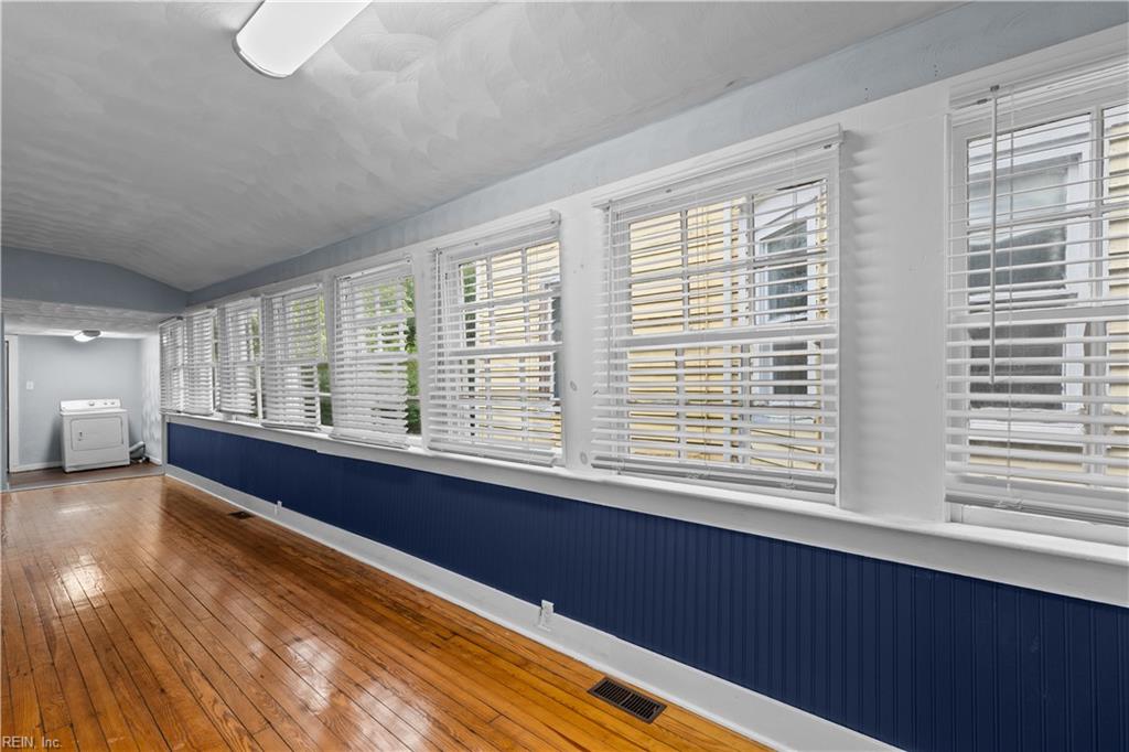 114 Franklin St Property Photo 22