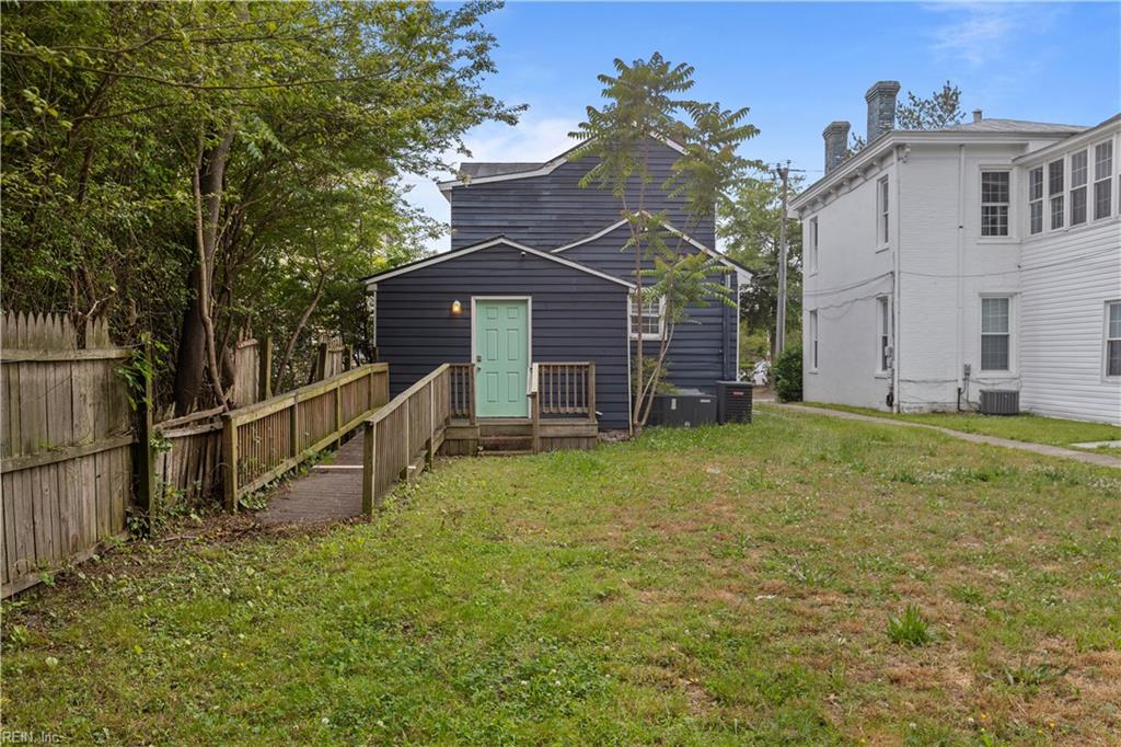 114 Franklin St Property Photo 26