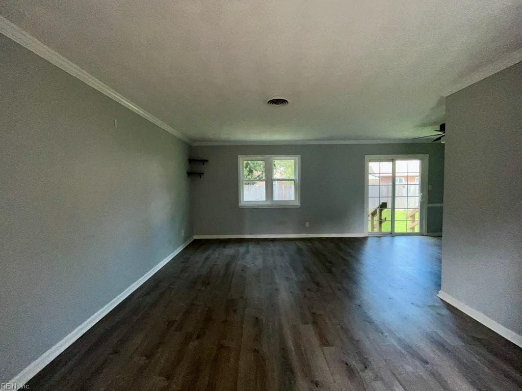 2209 Hilton Ct Property Photo 5