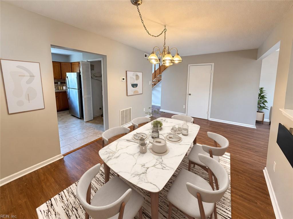 5006 Amboy Ct Property Photo 3