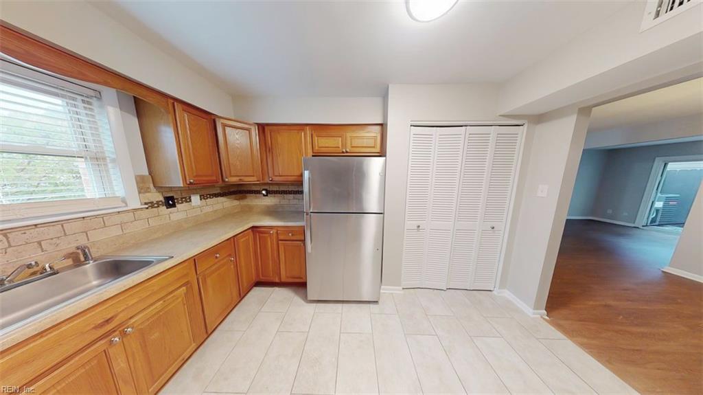 5006 Amboy Ct Property Photo 22