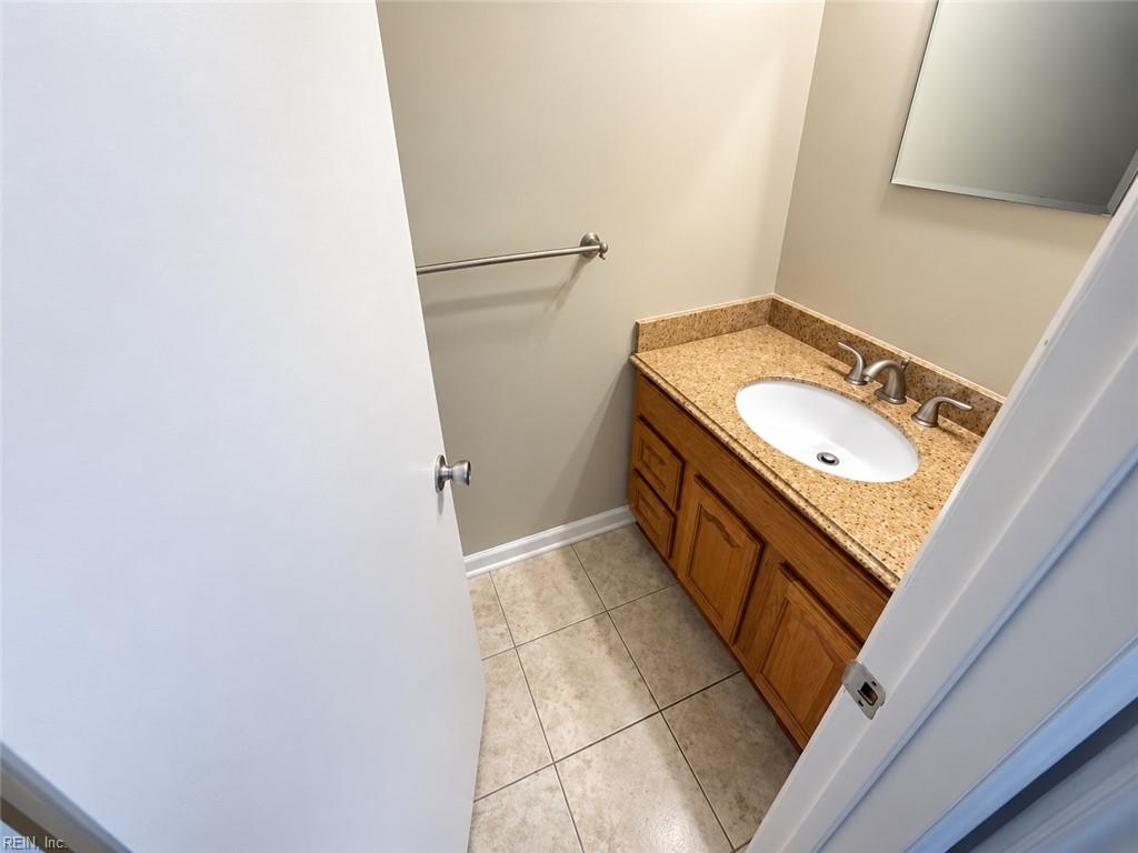 5006 Amboy Ct Property Photo 27