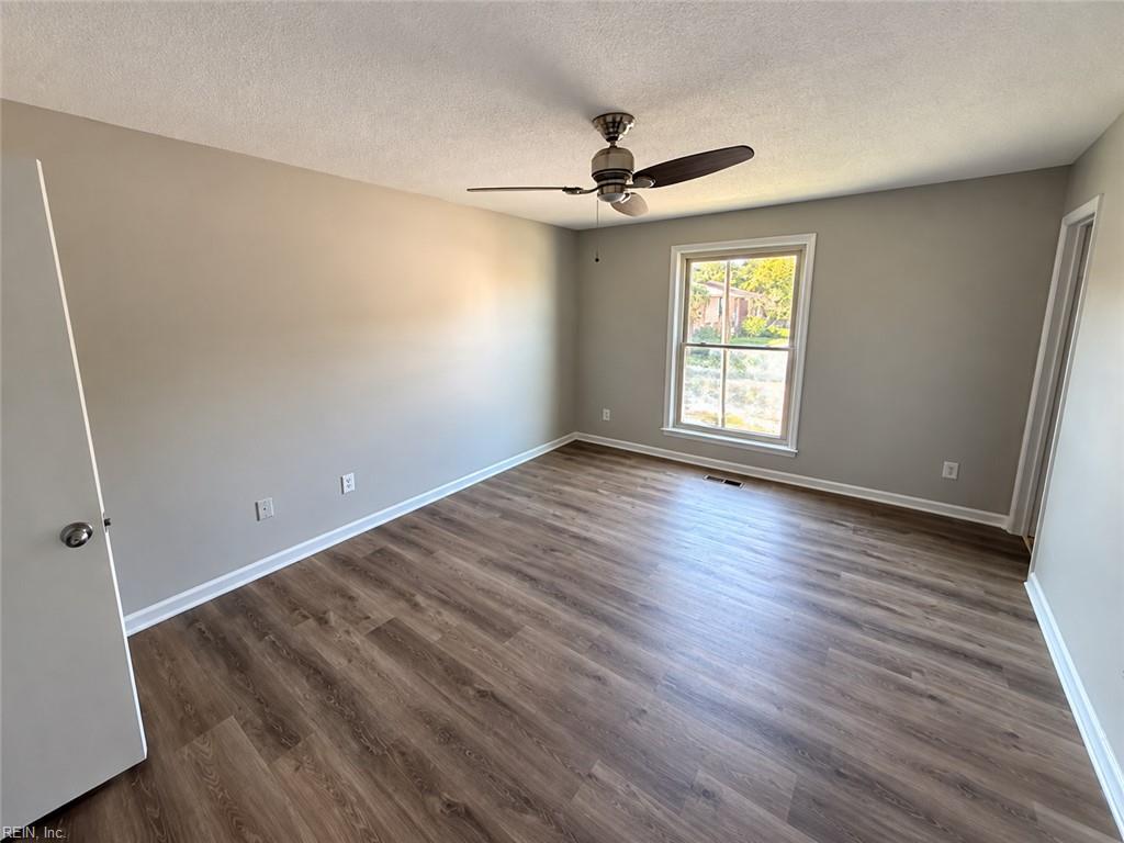 5006 Amboy Ct Property Photo 29