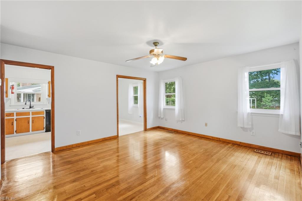 793 Fawn Ln Property Photo 3