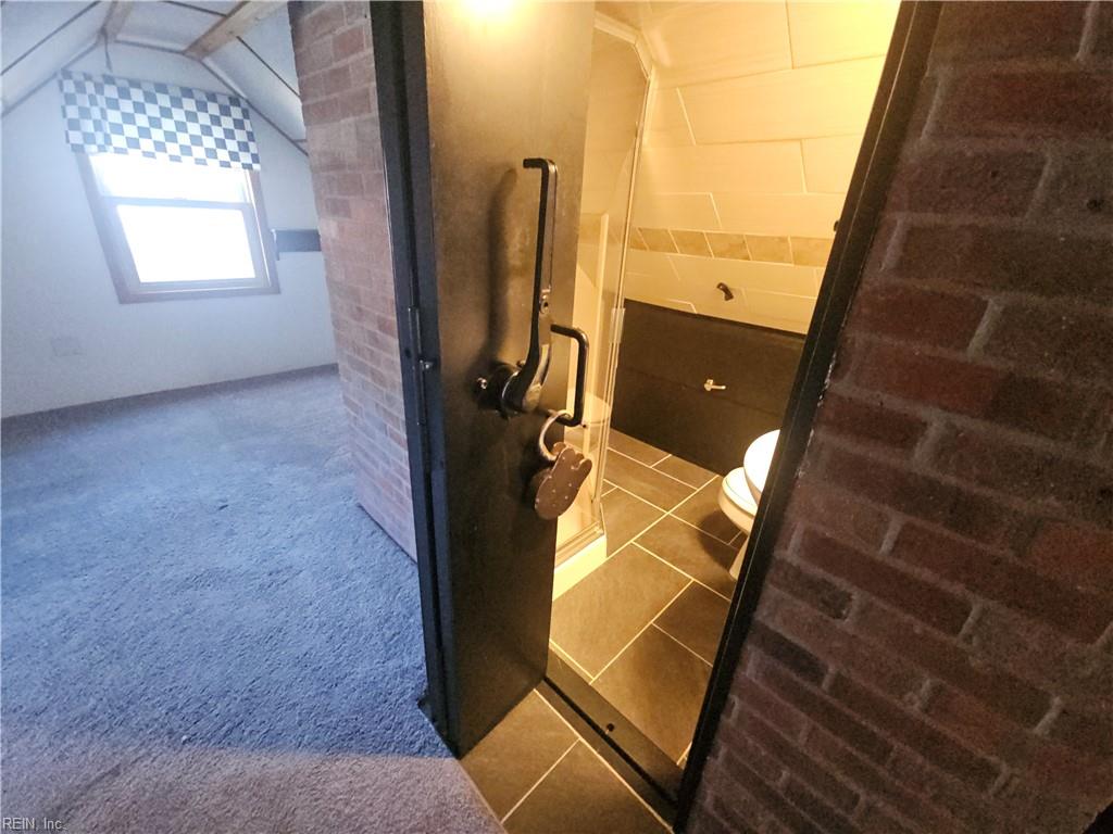 1623 Croyden Rd Property Photo 19