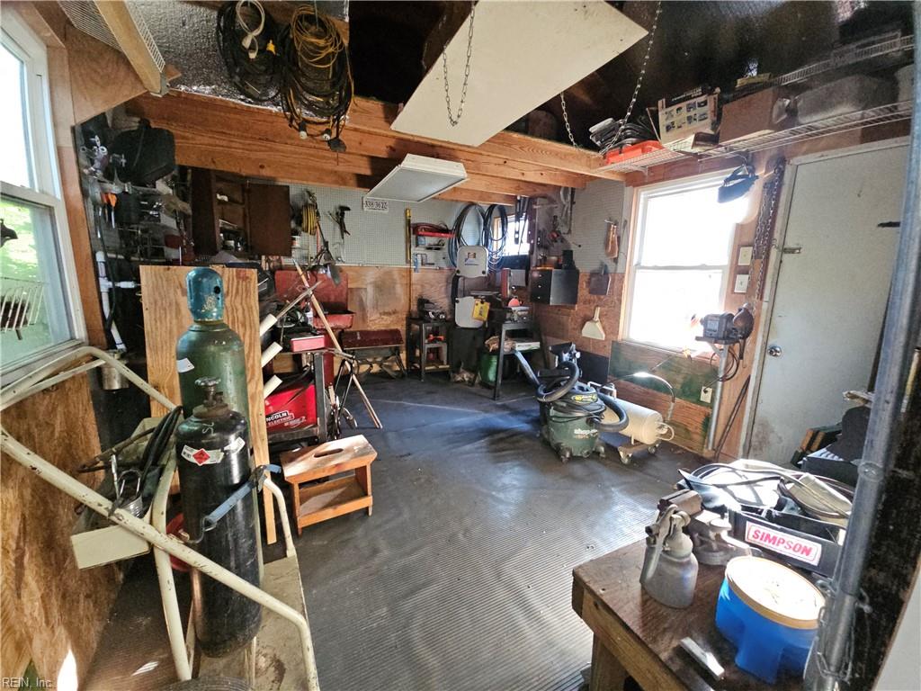 1623 Croyden Rd Property Photo 28