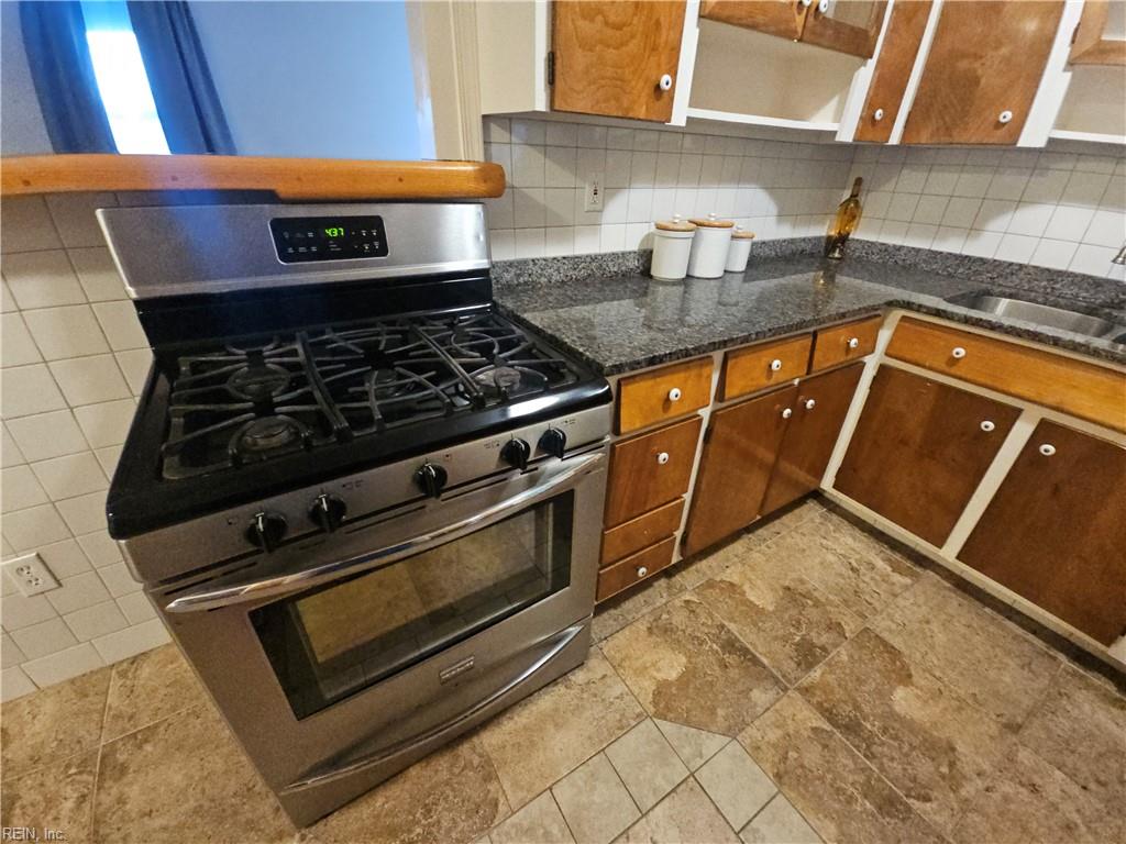 1623 Croyden Rd Property Photo 39