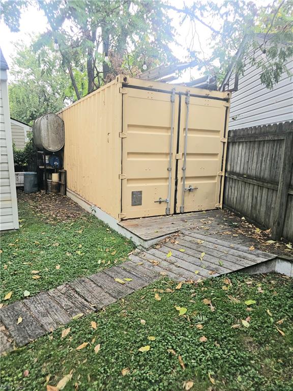 1623 Croyden Rd Property Photo 43