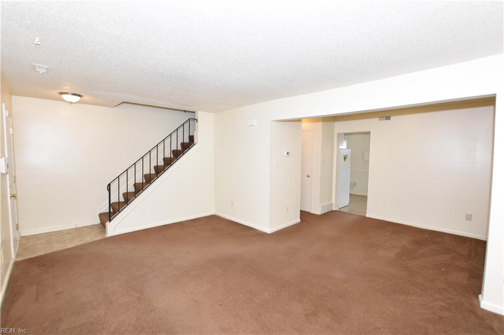 6006 Edgelake Dr Property Photo 6