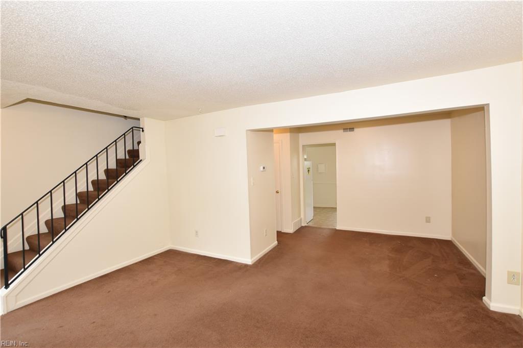 6006 Edgelake Dr Property Photo 7