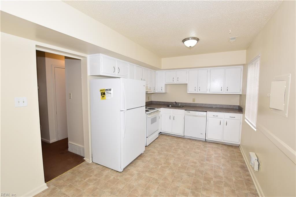 6006 Edgelake Dr Property Photo 16
