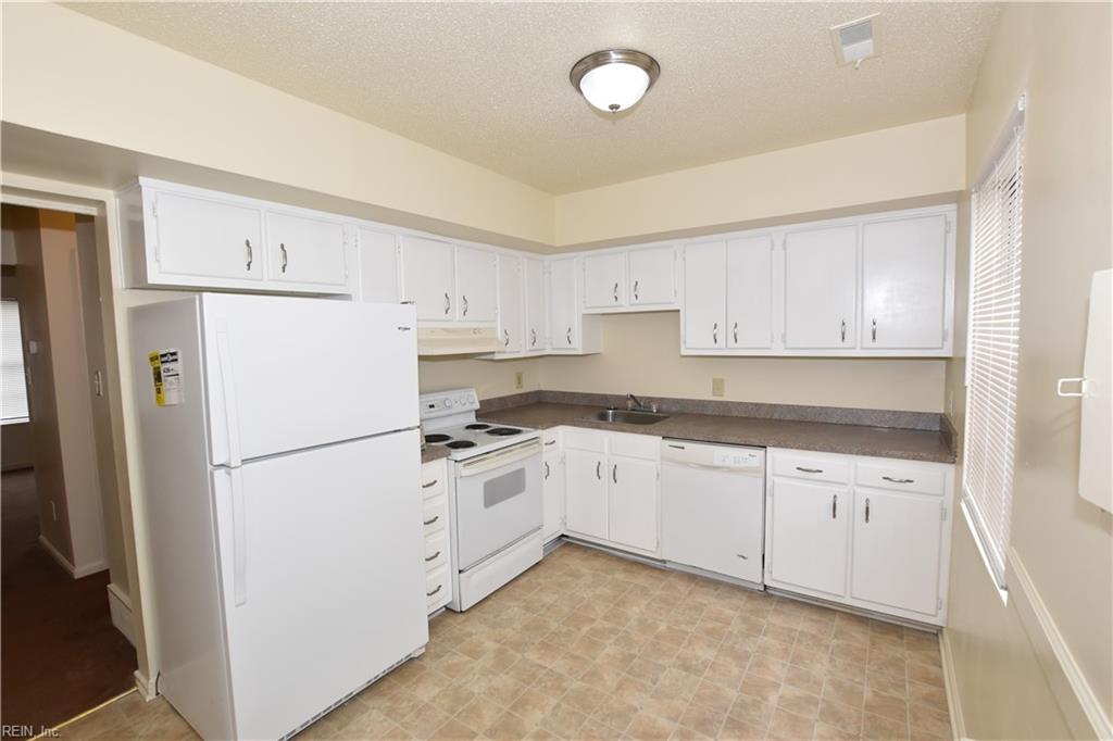 6006 Edgelake Dr Property Photo 17