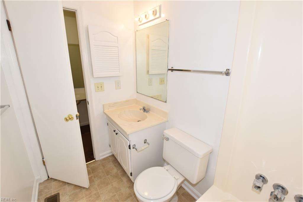 6006 Edgelake Dr Property Photo 27