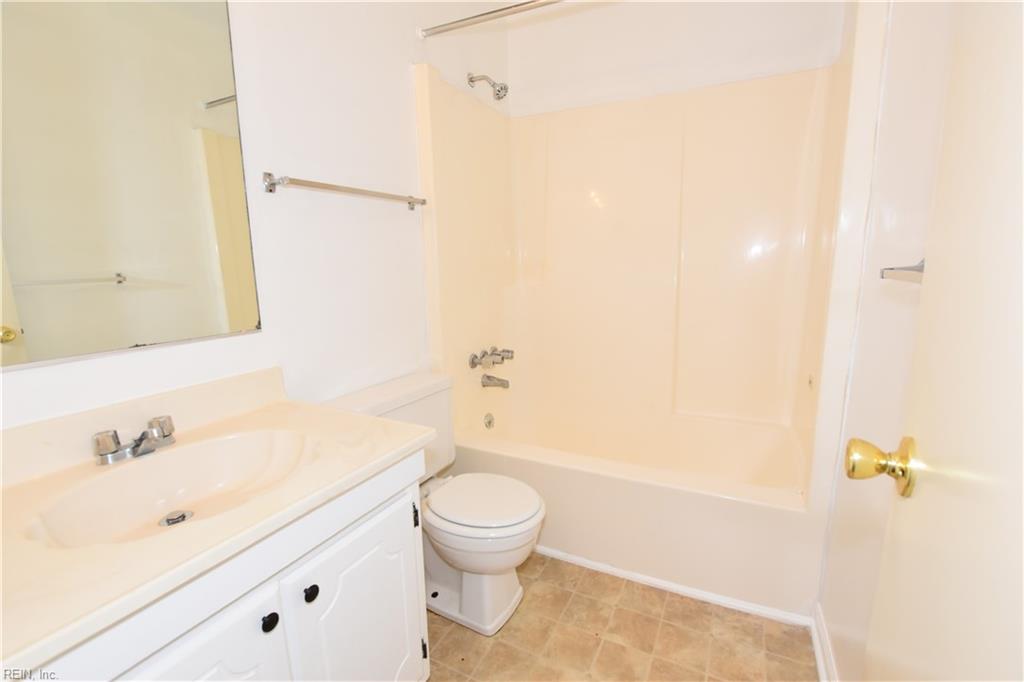 6006 Edgelake Dr Property Photo 28