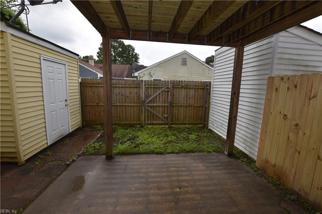 6006 Edgelake Dr Property Photo 38