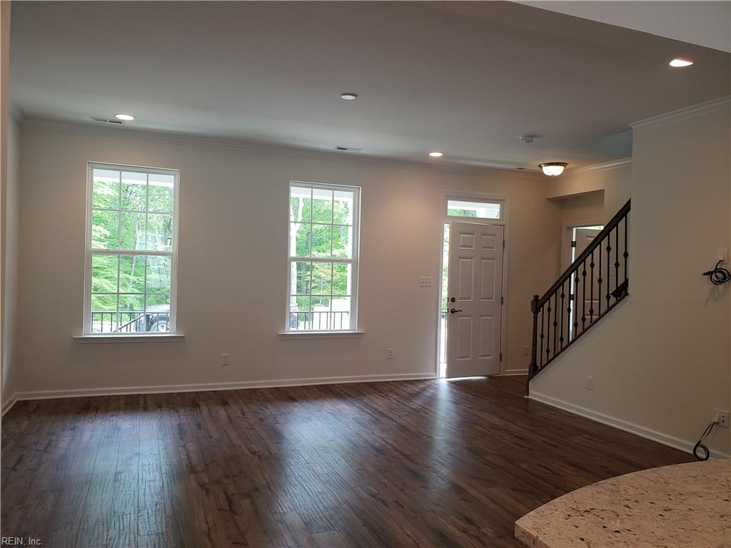 3937 Northridge St Property Photo 2