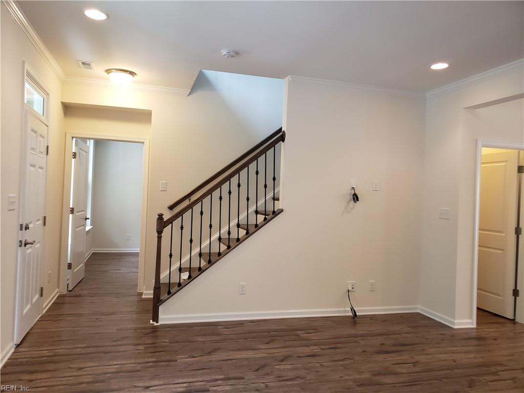 3937 Northridge St Property Photo 9